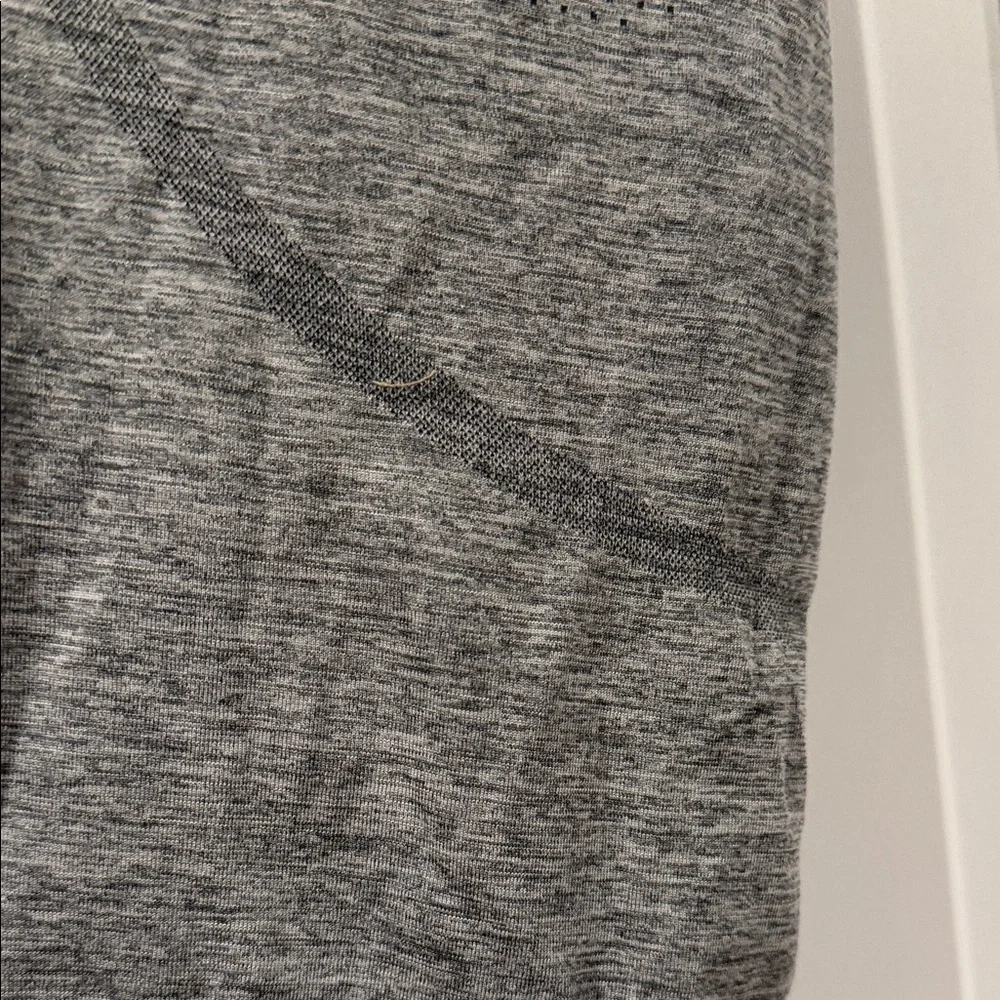 lululemon athletica Grey Short Sleeve Logo Tee